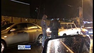 Массовое ДТП в Сочи 6 автомобилей столкнулись на мокрой дороге Массовое ДТП в Сочи 6 автомобилей столкнулись на мокрой дороге