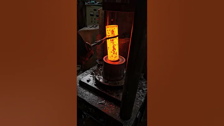 Inside the forging factory How to use a stamping machine to forge steel billet #forging #machine