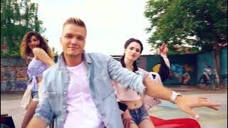 Lidija Bačić Lille feat  Luka Basi   Solo   1080p