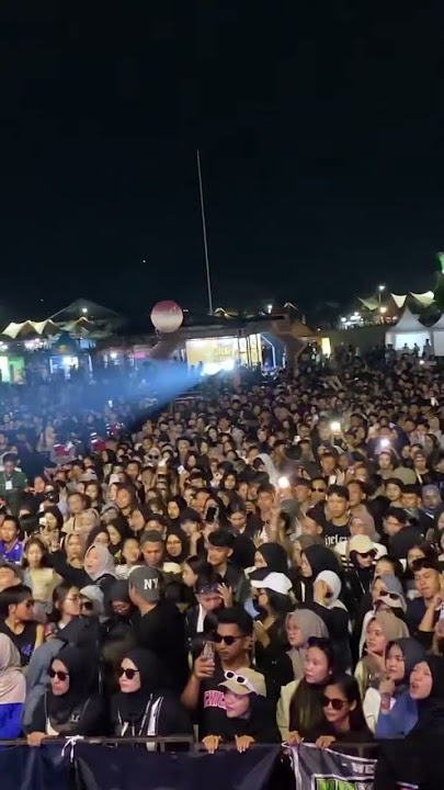 misel laura D, konser NDX    SC indramayu