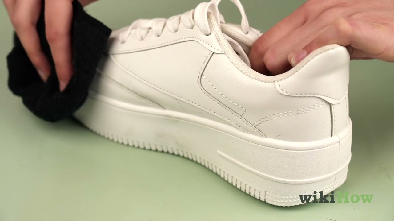 How to Spray Paint and Repair your Old Sneakers 👟 