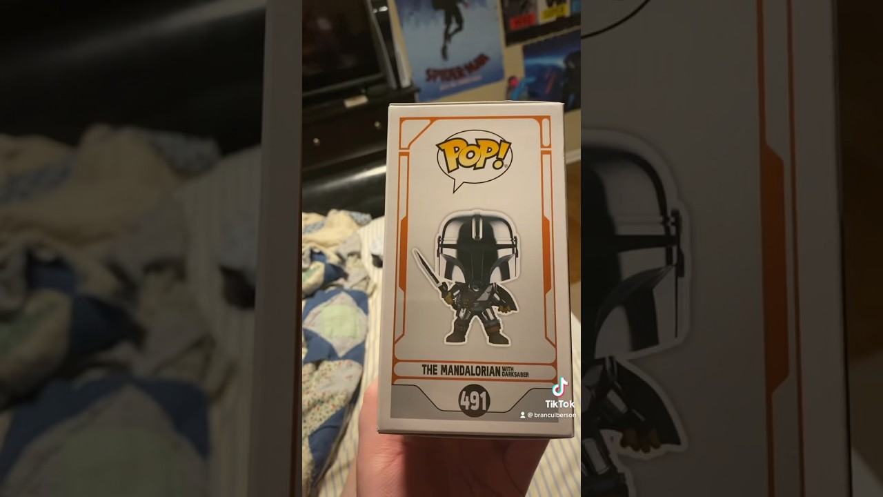 Unboxing New Mandalorian with the Darksaber Funko Pop 