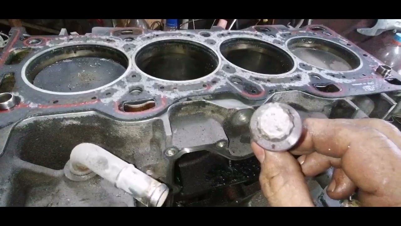 Mazda CX - 7, 2,3л. Разбираем двигатель, дефектуем.