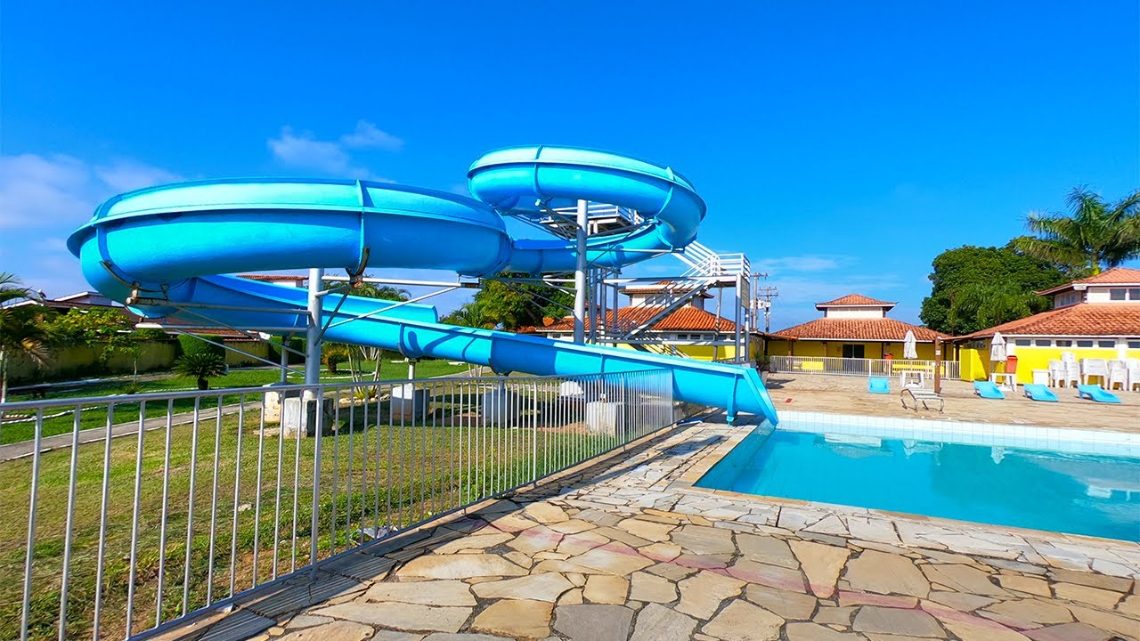 CASA COM 3 QUARTOS A VENDA EM CONDOMÍNIO COM PARQUE AQUÁTICO - ARARUAMA RJ/REGIÃO DOS LAGOS