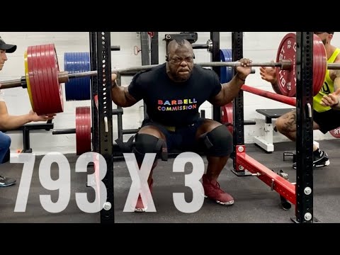 793 x 3 (360 kg) Squat, 6 Weeks Out, Locked In.