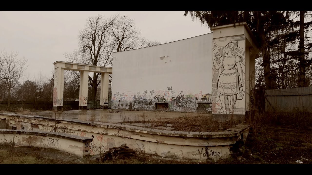 Opustený amfiteáter | Levice