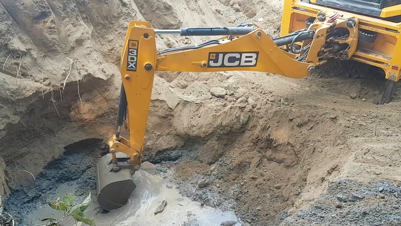 JCB Backhoe Machine Cutting Hill To Stop LandSlide - JCB Making A Big Drain For Wall Construction