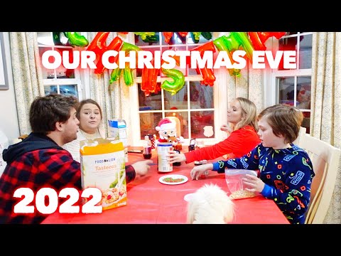 OUR CHRISTMAS EVE 2022 | Vlogmas Day 24 | Family 5 Vlogs