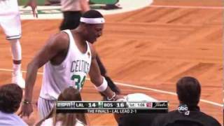 Paul Pierce hits ref