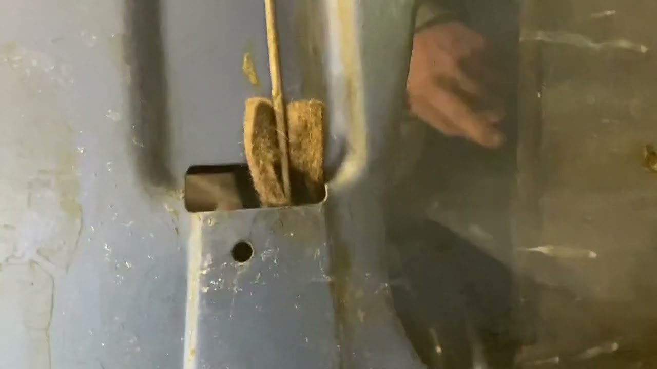 Classic Beetle Cabriolet door window removal