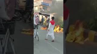 شدت گرما شهر#نیمروز را سوختاند   آتش گرفتن یک موتورسایکل به دلیل گرمی هوا