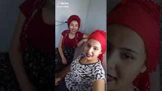 Kürt Kizlari Harika Sarki Soyluyor