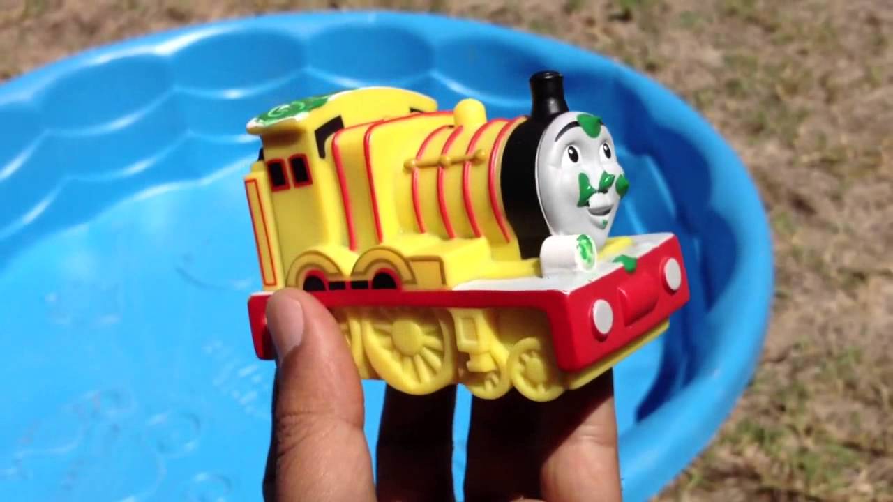 Thomas and Friends Character Molly as Summer Toy and a Bubble Challenge