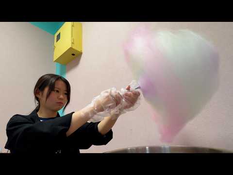 Japanese High School Girl (18) Makes Harajuku Style Cotton Candy