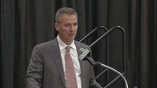 Urban Meyer announces retirement