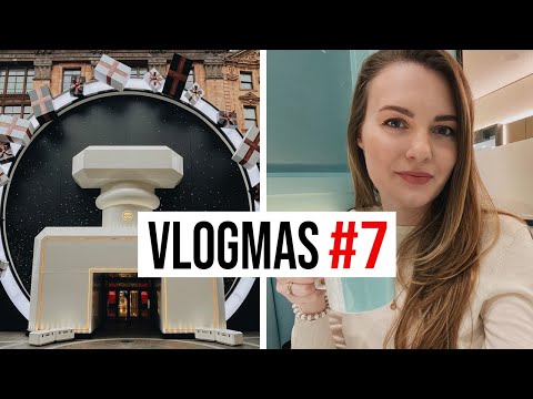 BREAKFAST AT TIFFANY'S + HARRODS AT CHRISTMAS TOUR | VLOGMAS #7