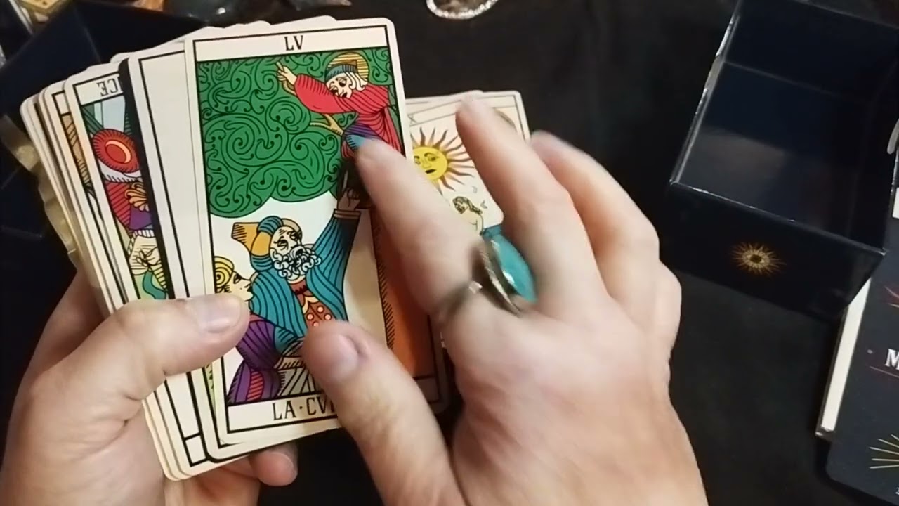 #montremoiunpeudetout #oracles tag proposé par @Lescartessontmagiques 