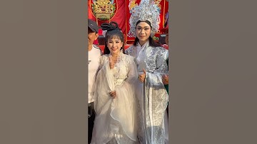 Trọng Nhân về Bình Dương biểu diễn bà con đến xem đông quá