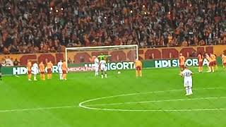 Galatasaray Karagümrük Muslera Penaltı Cıkarıyor Ultraslan Tribünü