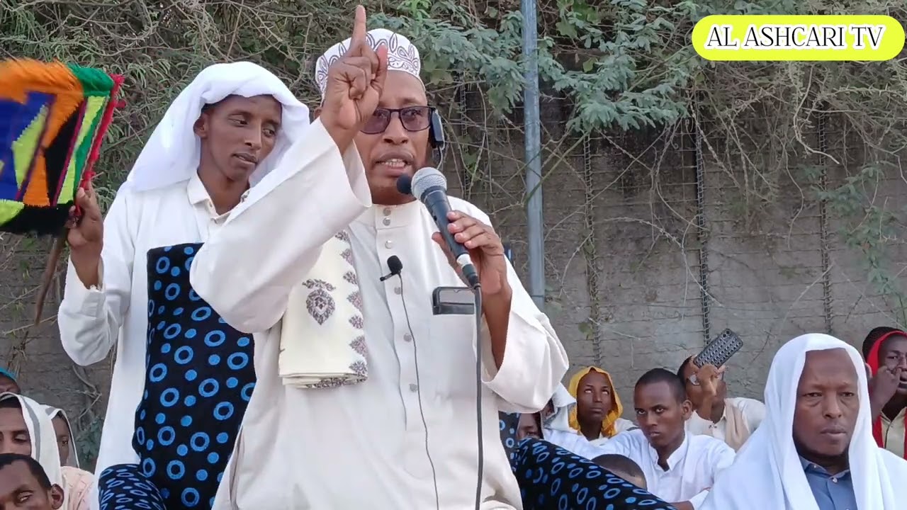 Sheikh Alinoor Sheikh Adam oo soo gaare xarada qaxotiga dhagaxley ayaa muxadara ku qabte magalada