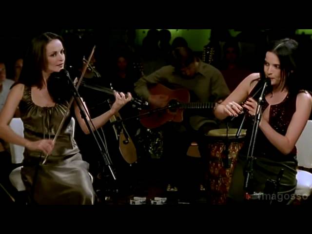 The Corrs - Toss The Feathers class=