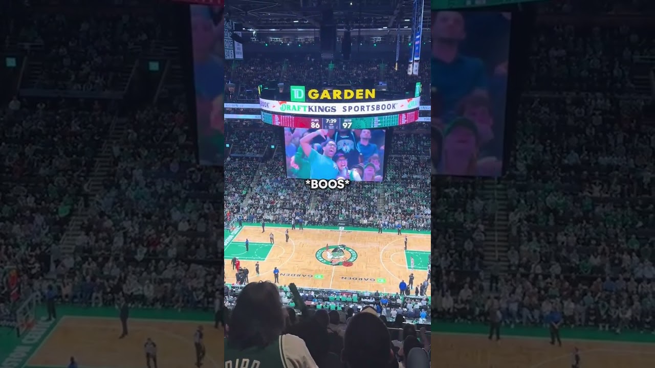 Celtics Crowd CHEERS for this Legend 🤣