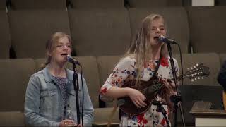 The Morrison Sisters - Jesus Passed By