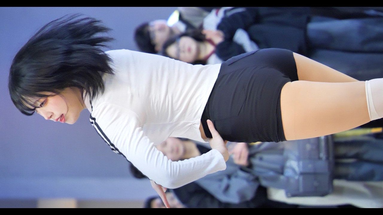 On Fleek 온플릭 은정 - 블랙핑크 휘파람 WHISTLE & 불장난 PLAYING WITH FIRE @홍대버스킹 (26.03.01)