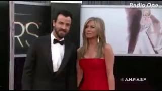 Jennifer Aniston Breaks Down