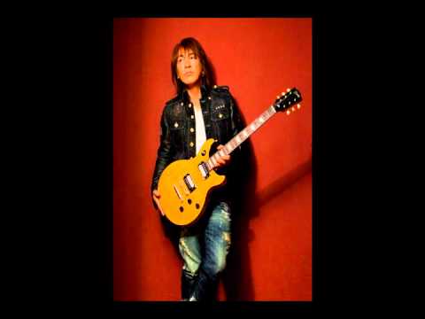 B'z 松本孝弘、「ミスターチルドレン」を「ミスタービッグ」と言い間違える。
