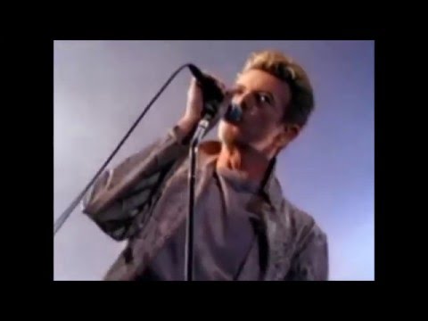 David Bowie & Nine Inch Nails  Scary Monsters Live 1995