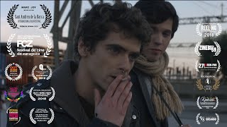 Gay Short Film  Un instante // An Instant (Adrià Guxens, 2017)