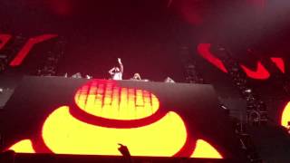 The Chainsmokers Live at Countdown NYE 2016