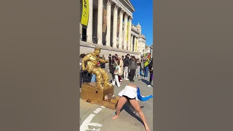 LEVITATING GoldMan STATUE BendBot ROBOT Activated! How Is This Possible!? @silvermanstatueofficial