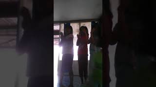 Download Lagu Joget gummy bear 😂😂 MP3