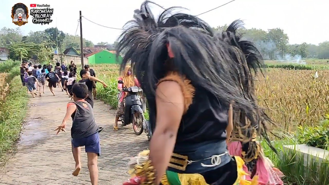 Ngakak!! Pasukan Bocil Pengejek di kejar barongan ngamuk 