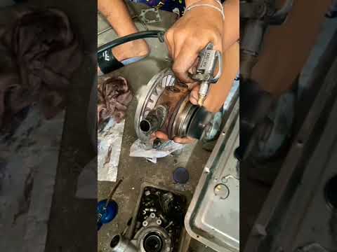 Turbocharger turbine checking