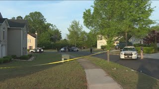 Gwinnett Police investigating after man found dead in car outside Snellville