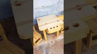 Mesa Com Cadeira. Infantil. Feito De Madeira Pinus