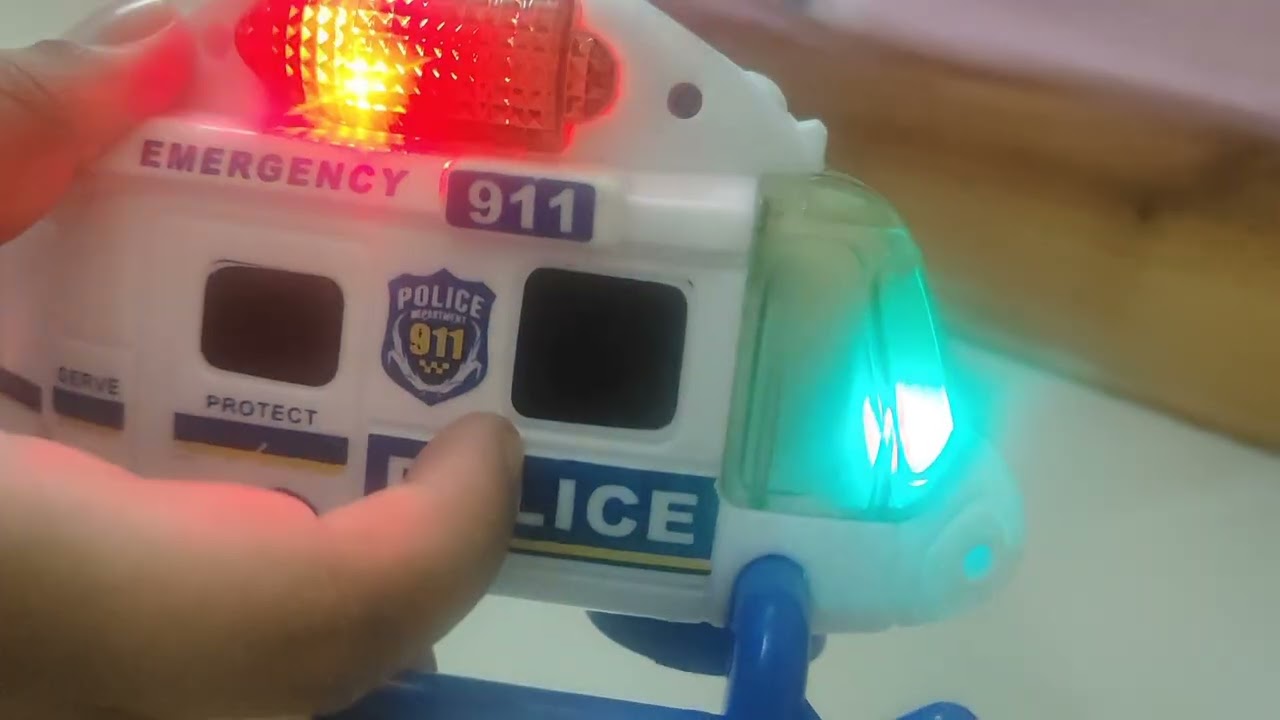 today I am having a  police helicopter toy set🚁. I like this police helicopter 🚁🚁🚁