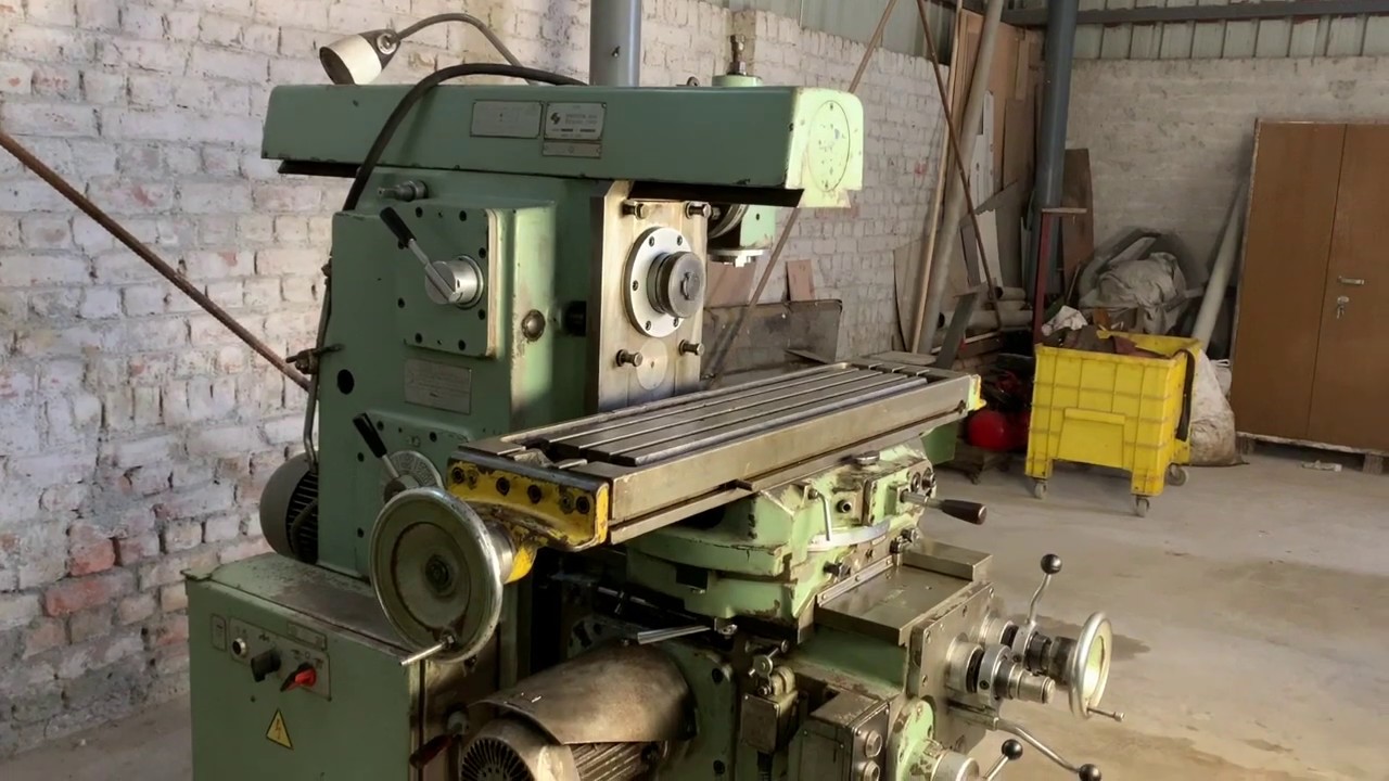 Universal Milling Machine - Stanko 6P81