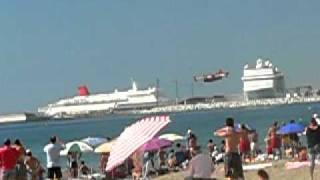 II Festivál aéreo de Málaga - Canadair descargando.MOV