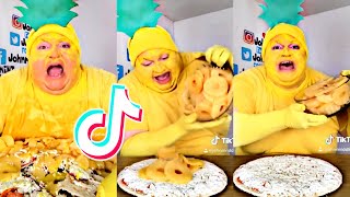 Pineapple DOES go on Pizza!!! 🍍🍕