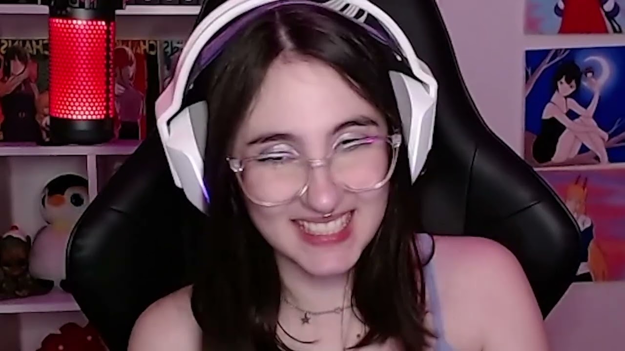 REAGINDO AOS MELHORES MEMES E VÍDEOS ENGRAÇADOS - Tente Não Rir #1 | Azulão