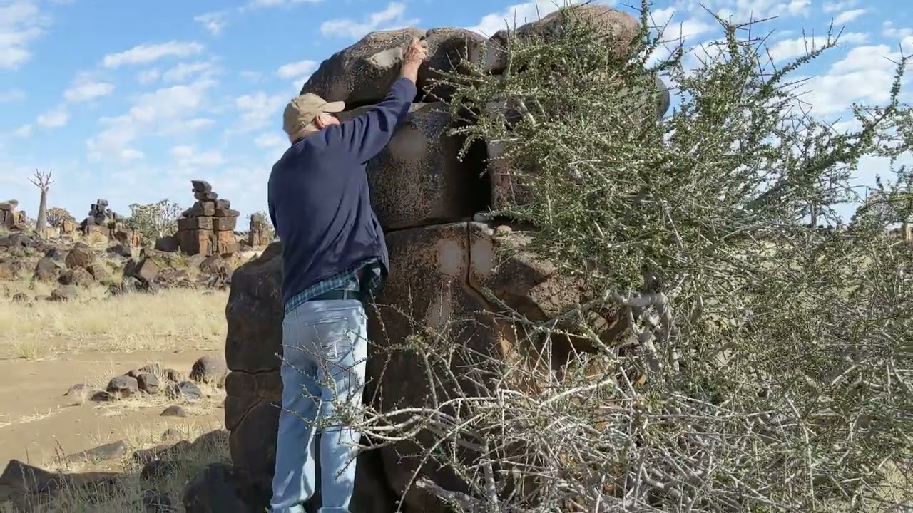 Giel play Frère Jacques