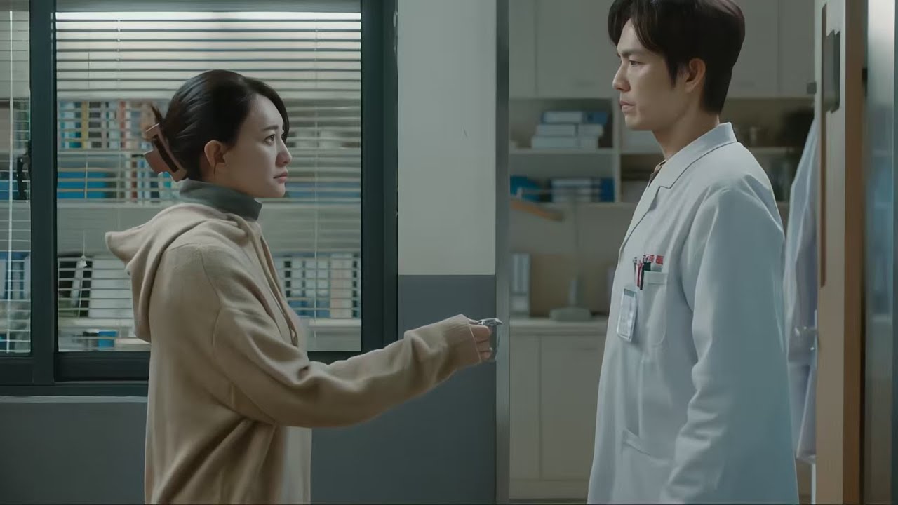 Золушка обнаруживает любовный знак красивого доктора и погружается в воспоминания💗