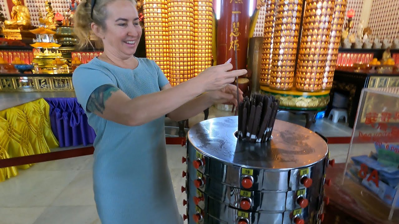 Bad News for Maryna at Thean Hou Buddhist Temple, KL