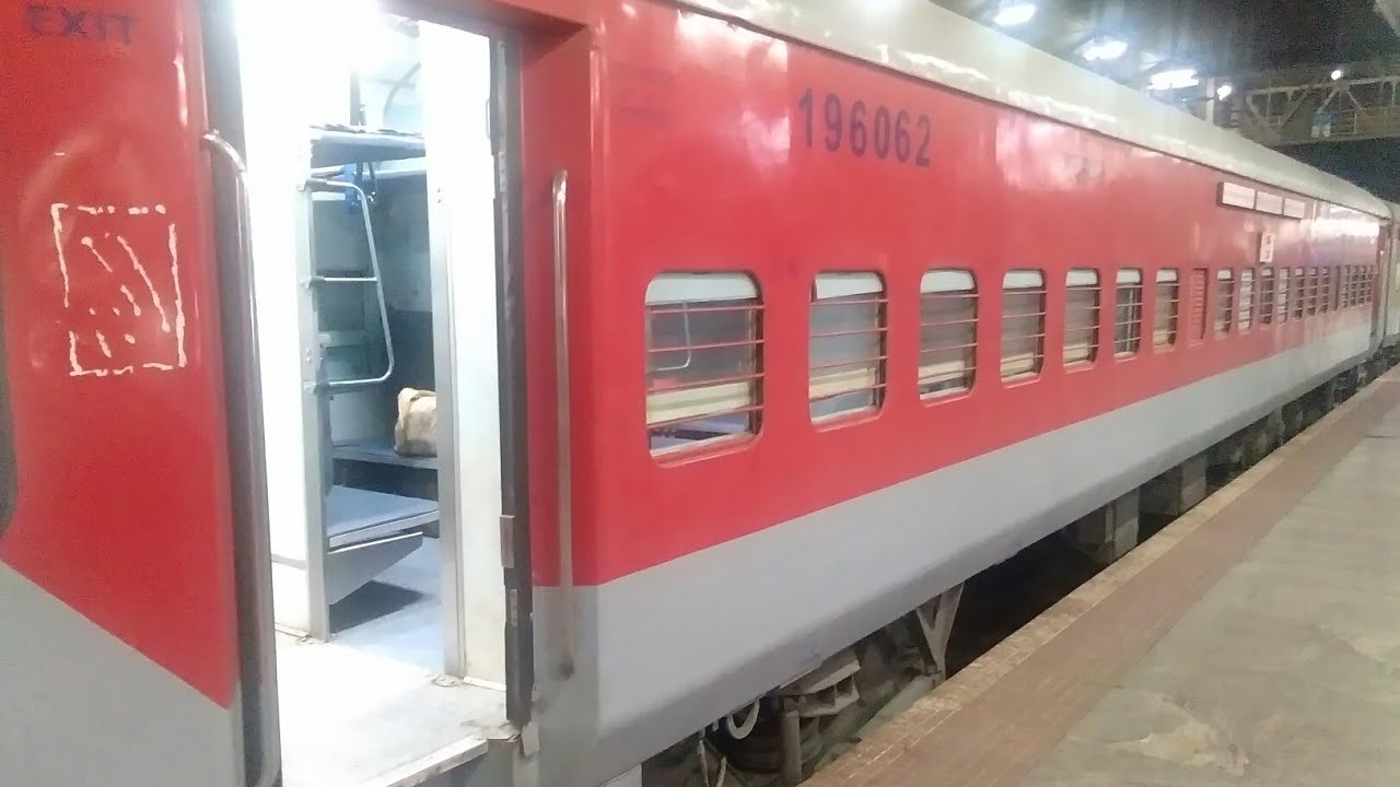 11302 Udyan Express LHB Coaches KSR Bengaluru Mumbai CSMT Photo