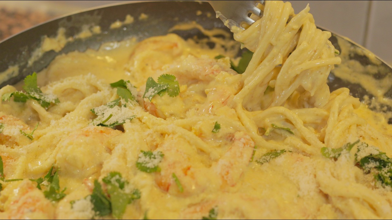 The Most Delicious Creamy Shrimp Pasta I've Ever Made! (Simple & Fast)