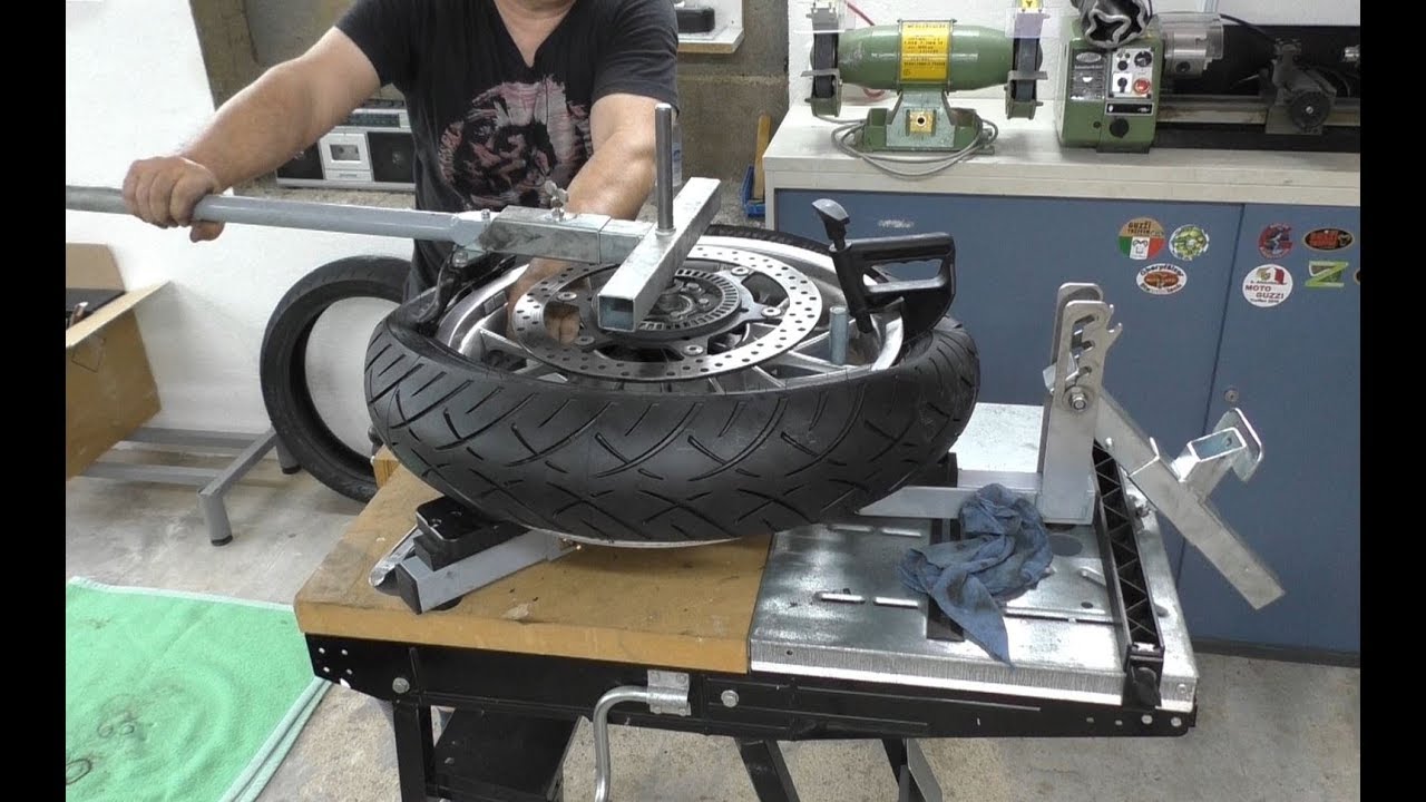 Motorrad Reifenmontiergerät EVO2 - max2h.com - Allgemeines - Guzzisti - das  Moto Guzzi Forum